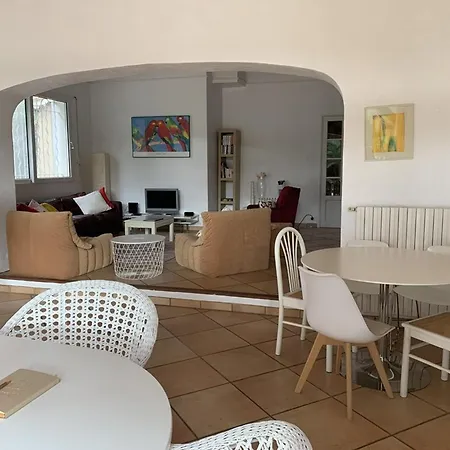 Villa A Avec Piscine, Climatisation Et Wi-fi, A 5 Min De La - Fr-1-335-169 Hyères
