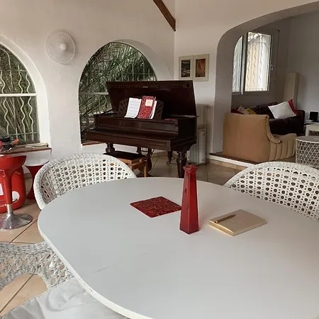 A Avec Piscine, Climatisation Et Wi-fi, A 5 Min De La - Fr-1-335-169 Hyères