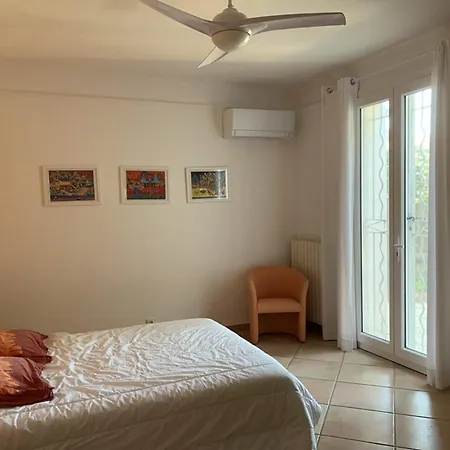 Villa A Avec Piscine, Climatisation Et Wi-fi, A 5 Min De La - Fr-1-335-169 Hyères